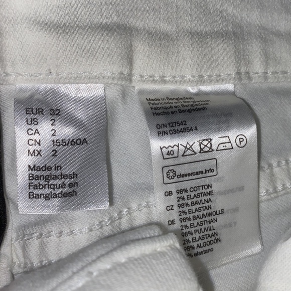 White jeans ripped barely worn very good condition - Picture 5 of 6